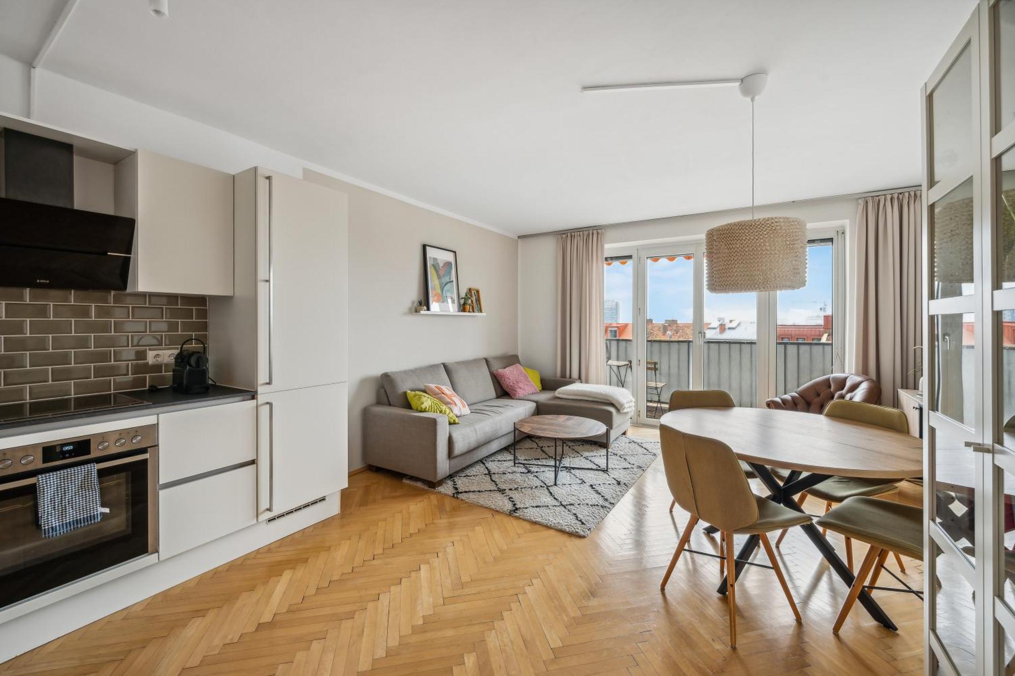 Zentrales Park-side - 2br - Free Parking - 2 Balkone Appartement Graz